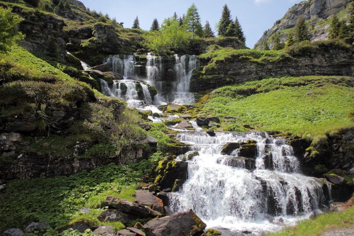 ​ Cascade sur le chemin de Sales